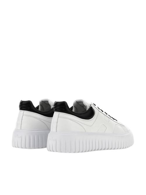 Sneakers da uomo in pelle H laterale di colore nero sullo sfondo bianco HOGAN | HXM6450FC60LE90001